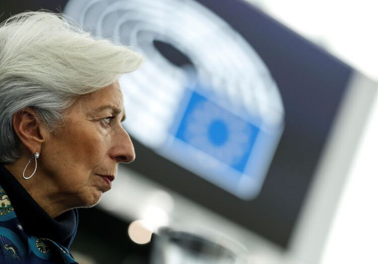 Ευρωζώνη: Η Λαγκάρντ προβλέπει ύφεση 8 με 10%