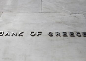 Στο μισό οι εισπράξεις του τουρισμού το 4μηνο Ιανουαρίου – Απριλίου