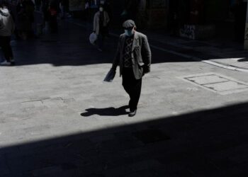 Ernst & Young: Ποια είναι τα τρία σενάρια για την οικονομία στην μετά κοροναϊού εποχή