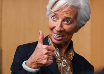 Λαγκάρντ: Στα 1,35 τρισ. το QE!