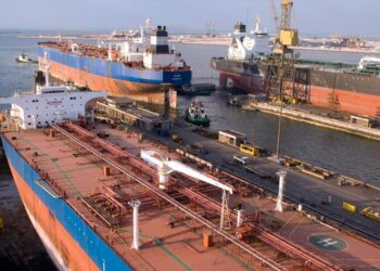 Μειώθηκε το Ελληνικό νηολόγιο – Συζήτηση κυβέρνησης με τους εφοπλιστές