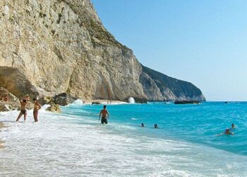 Στο Top 3 των τουριστικών προορισμών της Μεσογείου η Ελλάδα