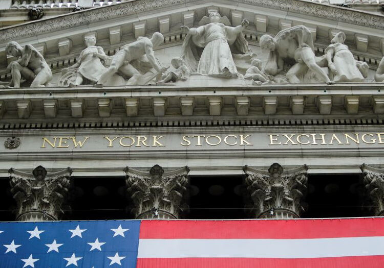 «Αλμα» στη Wall Street μετά τα στοιχεία για την ανεργία