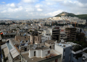 Μεταβιβάσεις ακινήτων «εξπρές»: Mε email ή courier, σε 3 μέρες