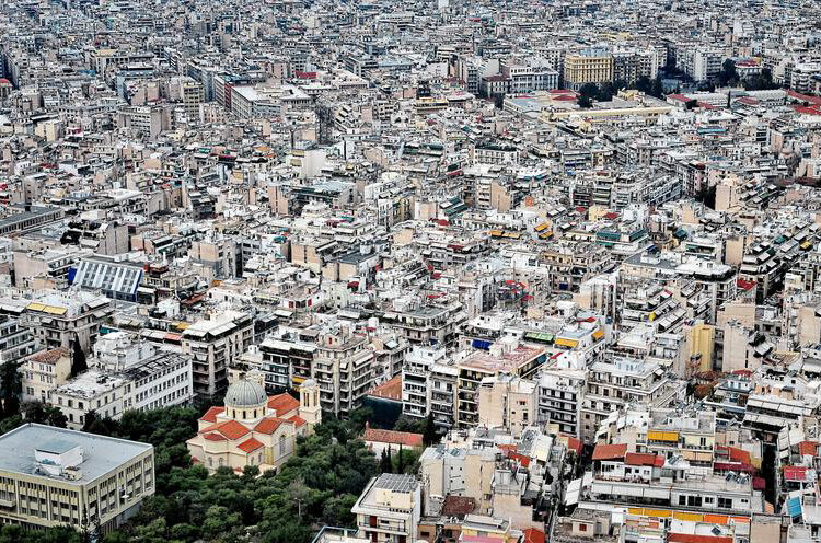 Τσουχτερές αυξήσεις στα μικρά ακίνητα | Πού κυμαίνονται τα ενοίκια σε όλη τη χώρα