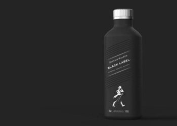 Σε χάρτινη συσκευασία πλέον το Johnnie Walker