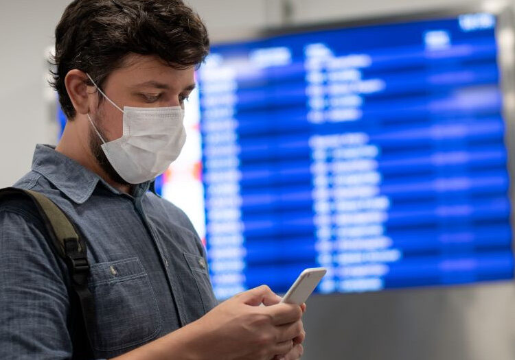 Οι αεροπορικές παρακαλάνε τους επιβάτες να δεχτούν voucher