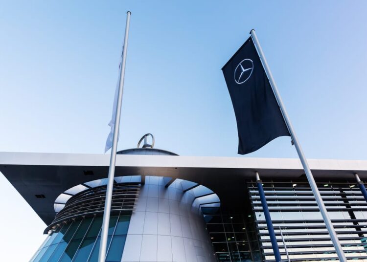 Η Daimler πουλάει το γαλλικό εργοστάσιο παραγωγής Smart