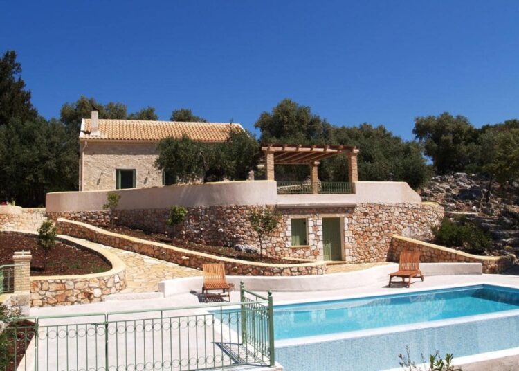 Ισχυρή ώθηση στην αγορά των εξοχικών κατοικιών