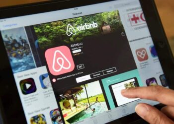 Ανώμαλη προσγείωση για την Airbnb στην Αθήνα