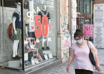 ΓΣΕΒΕΕ: 50.000 επιχειρήσεις σκέφτονται να σταματήσουν τη δραστηριότητά τους