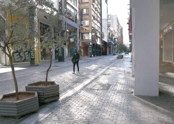 «Πάγωμα» πληρωμής ασφαλιστικών εισφορών ζητούν οι έμποροι