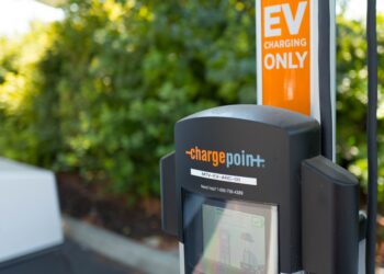 ChargePoint: IPO με τη στήριξη του μεγαλύτερου επενδυτή της Tesla