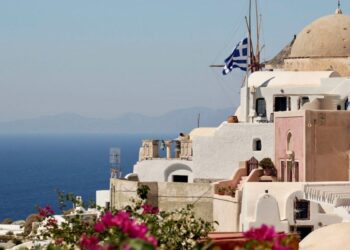 TUI: Η Ελλάδα, ο δημοφιλέστερος προορισμός ταξιδιωτών το 2020