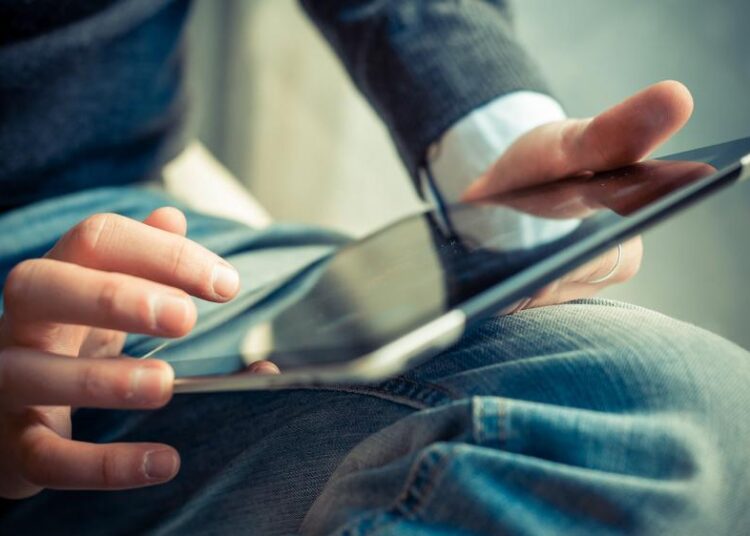 «Αναστήθηκε» η αγορά tablets και ηλ. υπολογιστών χάρη στην πανδημία
