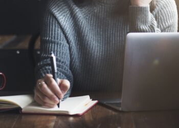 Πώς να βγάλετε χρήματα από το βιβλίο σας χωρίς να πουλήσετε ούτε ένα αντίτυπο