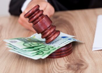 «Κόκκινο πανί» ο νέος Πτωχευτικός Νόμος για τράπεζες – Οι ενστάσεις τους – Η μελέτη της Deloitte