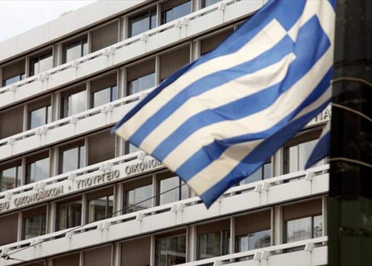 ΥΠΟΙΚ: Στο 8% παραμένει η εκτίμηση για την ύφεση του 2020