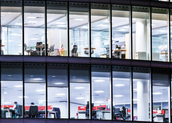 Μικρότερα γραφεία φέρνει η τηλεργασία