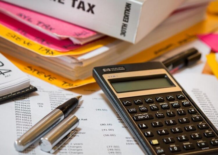 Στο μικροσκόπιο της ΑΑΔΕ 100.000 φορολογούμενοι με κρυμμένα εισοδήματα