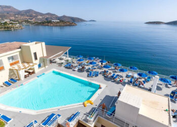 Κραυγή αγωνίας από τα ξενοδοχεία εν μέσω έξαρσης της πανδημίας