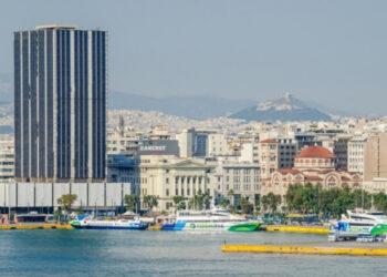 EY: Οι προοπτικές της Ελλάδας ως παγκόσμιου ναυτιλιακού και διαμετακομιστικού κέντρου