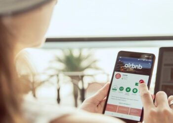 Γιατί πέφτουν σε χειμερία νάρκη οι ιδιοκτήτες του Airbnb