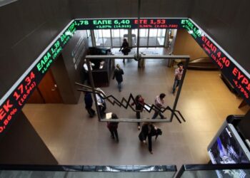Πίεση από ρευστοποίηση κερδών στο ΧΑ, αιφνιδίασε η ένταση της πτώσης