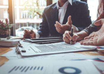 HSBC: Πότε περιμένουν επιστροφή σε προ-COVID επίπεδα οι ελληνικές επιχειρήσεις