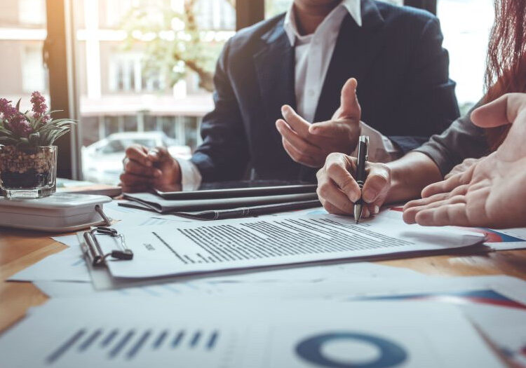 HSBC: Πότε περιμένουν επιστροφή σε προ-COVID επίπεδα οι ελληνικές επιχειρήσεις