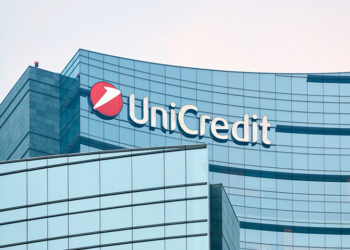 UniCredit: Πτώση μετοχής λόγω ανησυχιών για τον CEO και τη στρατηγική του