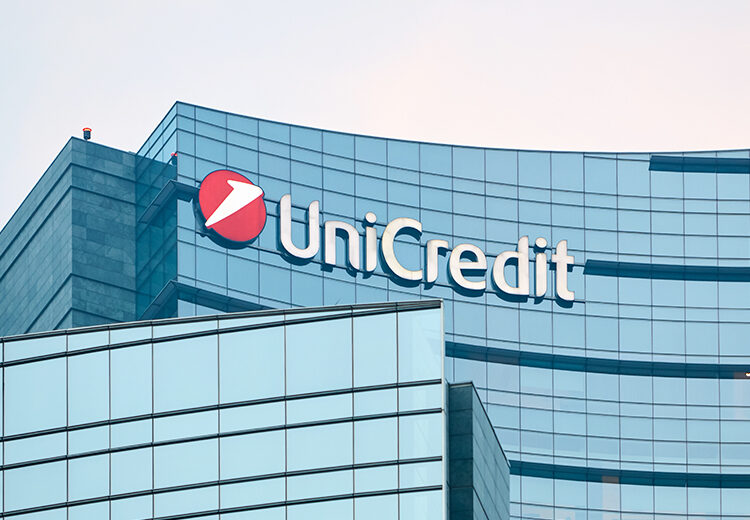 UniCredit: Πτώση μετοχής λόγω ανησυχιών για τον CEO και τη στρατηγική του