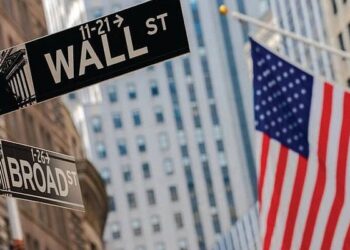Σε αναζήτηση κατεύθυνσης η Wall Street
