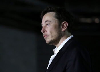 Ο Ελον Μασκ είναι πλέον ο πλουσιότερος άνθρωπος στον κόσμο