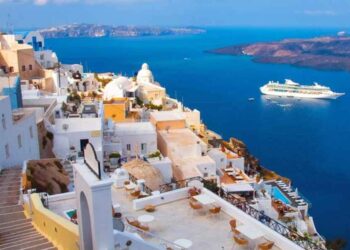 Πάει πιο πίσω η έναρξη της τουριστικής σεζόν