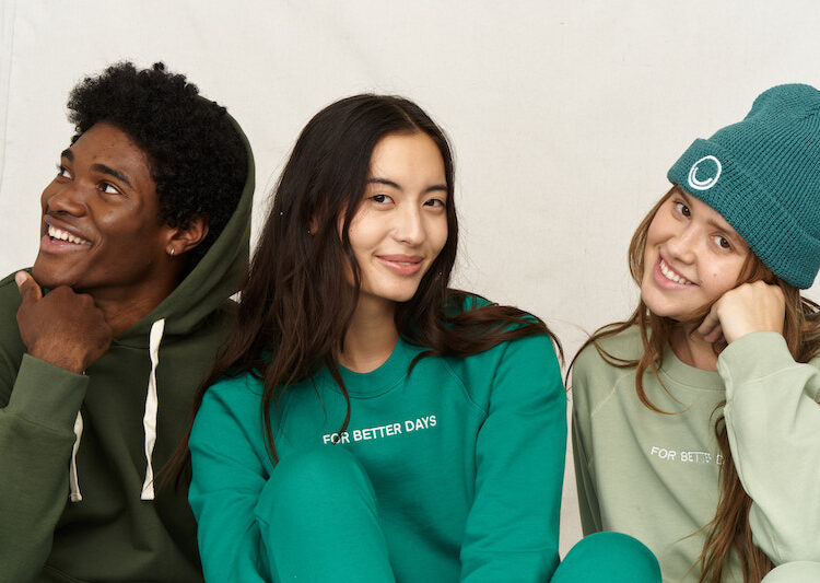 Η fashion start-up που αγοράζει τα ρούχα της όταν παλιώσουν