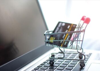 «e-λιανικό»: Ξεκινά στις 22/02 η υποβολή αιτήσεων επιχορήγησης για τη δημιουργία e-shop