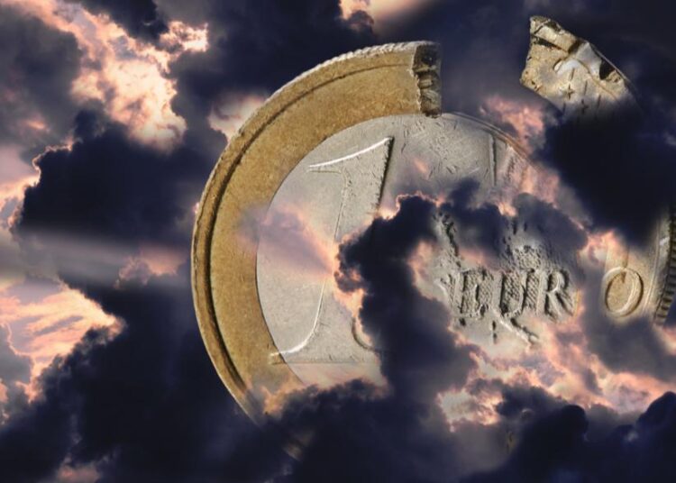 Κατά 6,8% συρρικνώθηκε σε ετήσια βάση το ΑΕΠ της ευρωζώνης το 2020