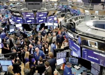 Οι αγορές αγνοούν το δύσκολο παρόν και εστιάζουν στο θετικότερο μέλλον