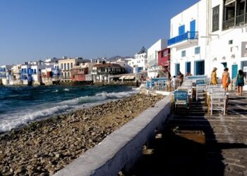 Πρώτη η Ελλάδα στις προτιμήσεις των Ευρωπαίων για ταξίδι