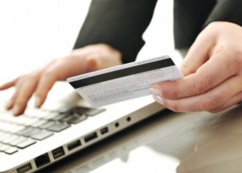 ΙΟΒΕ: Ανάγκη στοχευμένων κινήτρων για ενίσχυση των ηλεκτρονικών πληρωμών με στόχο αύξηση των φορολογικών εσόδων