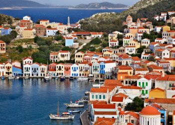 Αισιοδοξία για τον τουρισμό των νησιών λόγω καθολικού εμβολιασμού