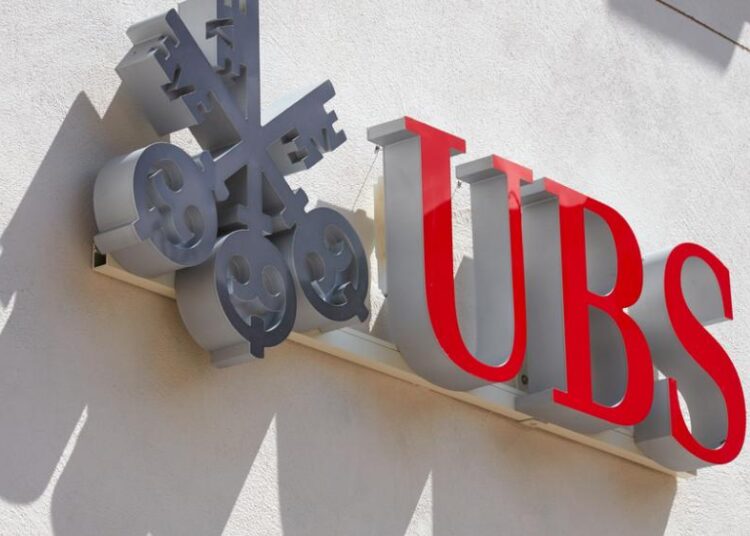 UBS: Πώς να τοποθετηθούν οι επενδυτές βγαίνοντας από το «τούνελ» της πανδημίας