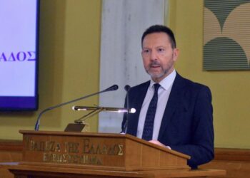 Προειδοποίηση Στουρνάρα για νέα NPL, ζητά λύση για αναβαλλόμενο φόρο