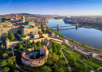 Προς αλλαγή μοντέλου ο τουρισμός στην Ευρώπη