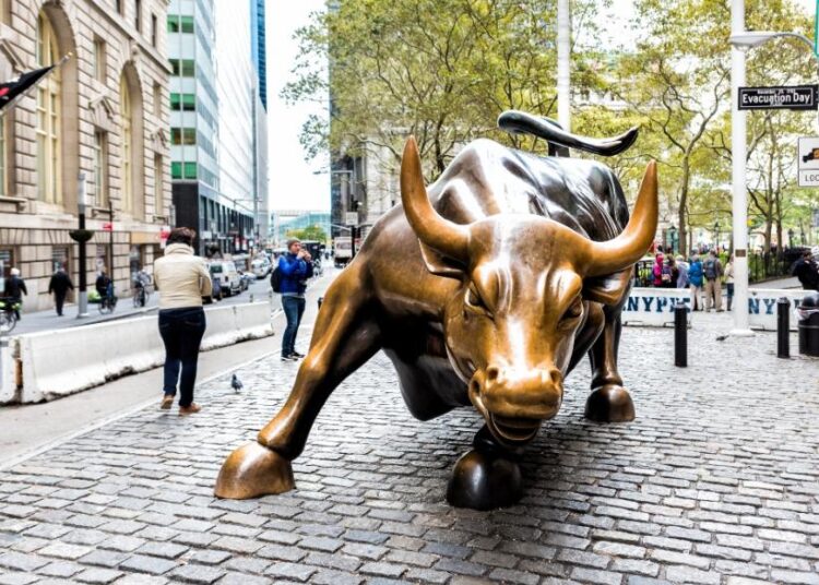 Ηχηρή προειδοποίηση από την Fed για κίνδυνο πτώσης στη Wall Street