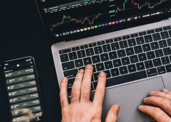 Ανέκτησε 2,7 δισ. ευρώ στην καλύτερη συνεδρίαση των τελευταίων 15 μηνών.