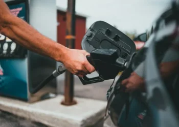 Fuel pass: Ανοιξε η πλατφόρμα για το επίδομα καυσίμων – Εντός 2 ημερών η πίστωση του ποσού