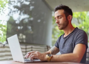 Eurostat: Η Ελλάδα είχε την τρίτη μεγαλύτερη αύξηση στην απασχόληση την τελευταία διετία