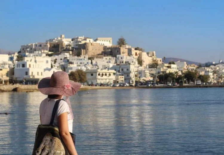 Capital Economics: Βουτιά του πληθωρισμού στο 2% το 2023 – Ανάκαμψη του τουρισμού